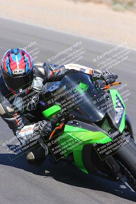 media/Oct-01-2023-SoCal Trackdays (Sun) [[4c570cc352]]/Turn 7 Inside (11am)/